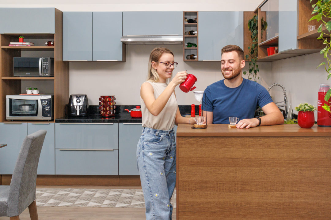 Como deixar a cozinha organizada para a correria do dia a dia